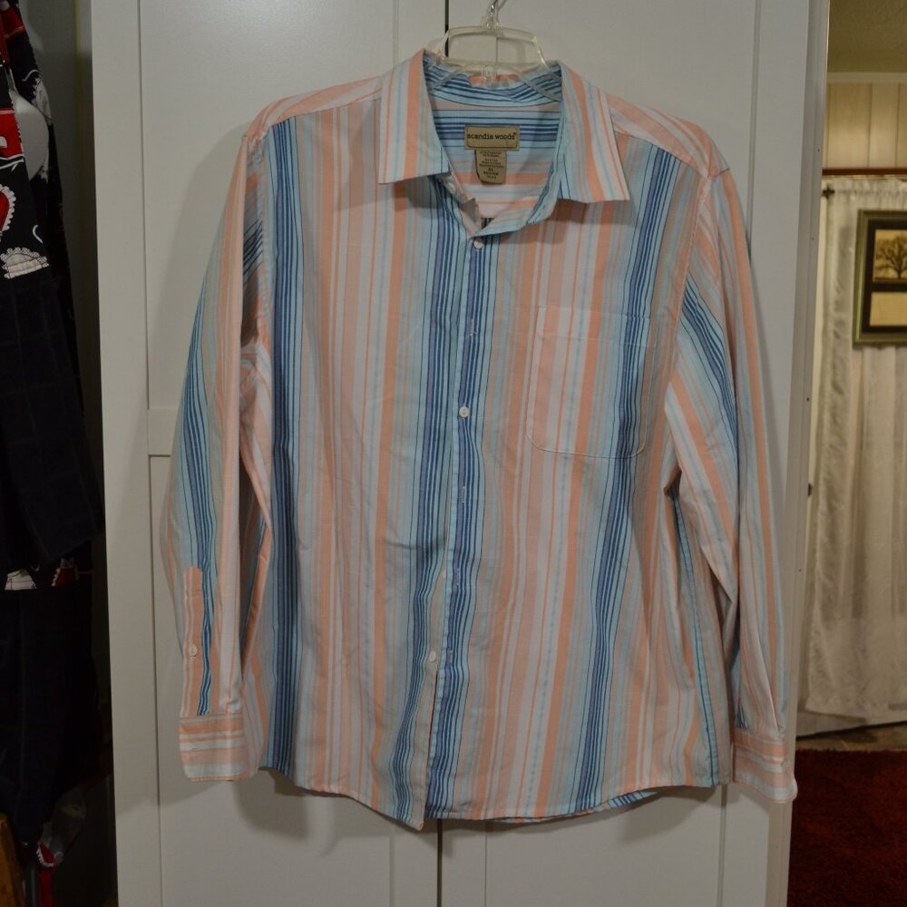 Men's long sleeved shirt